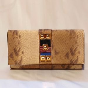 VINCE CAMUTO CLUTCH